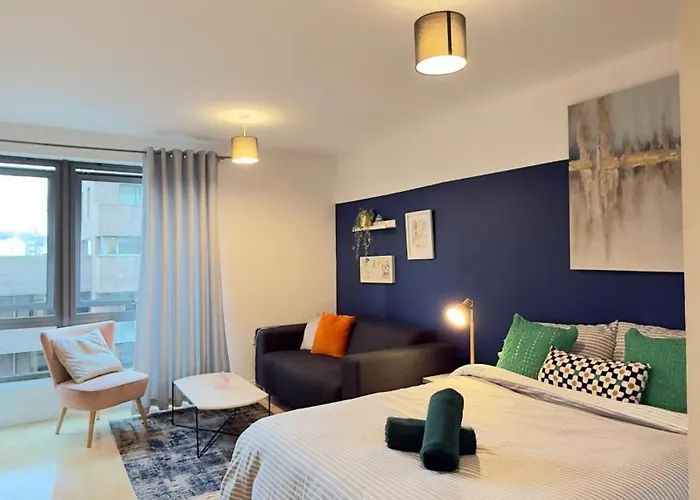 Modern Spacious Studio Opposite Station II